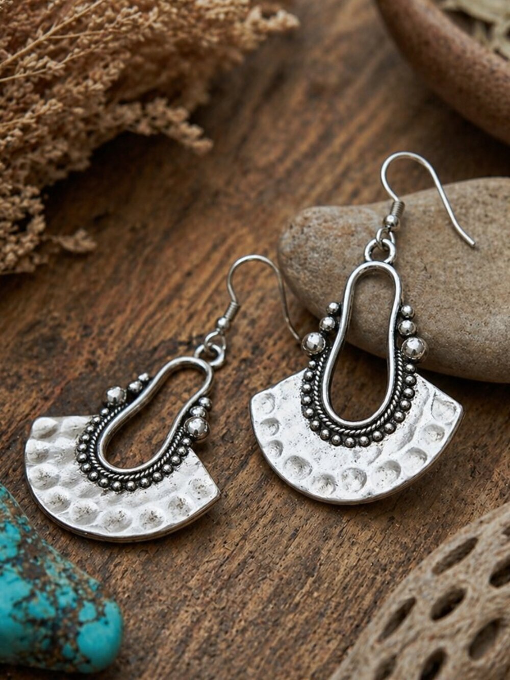 Boho Chic Antique Silver Plated Hammered Fan Statement Drop Dangle Earrings